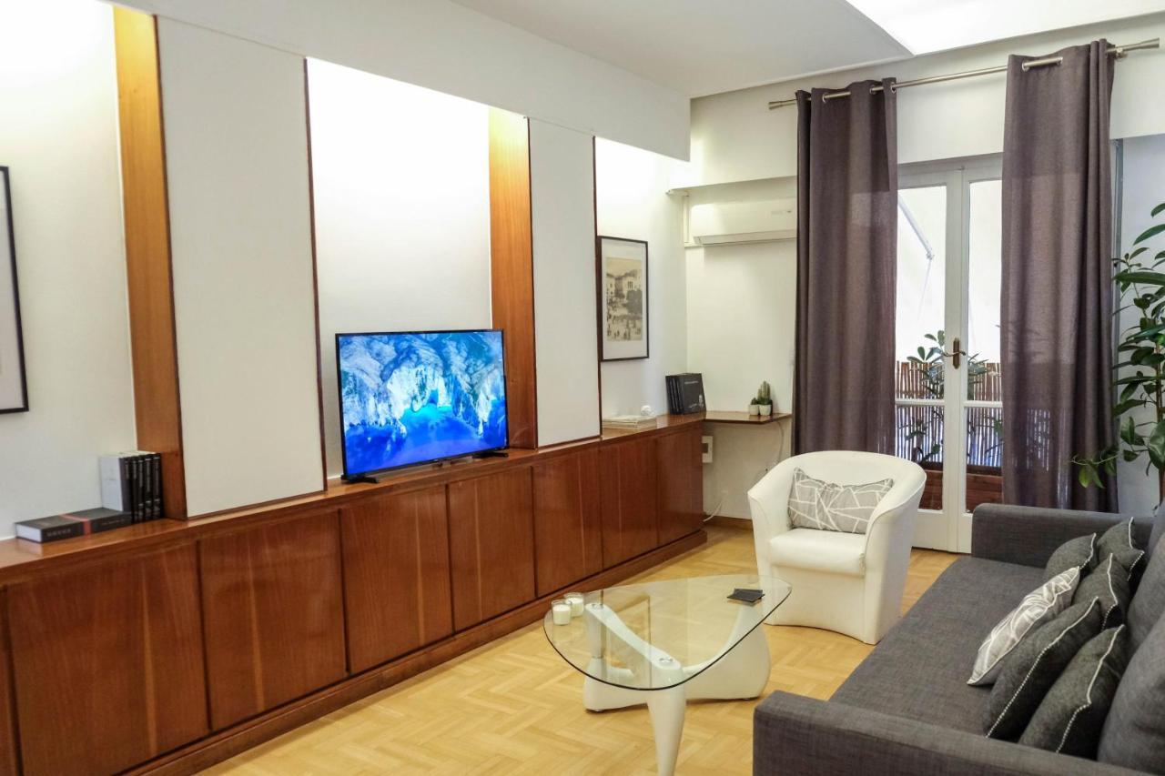 Quiet City Center Apt On A Pedestrian Street Atenas Exterior foto