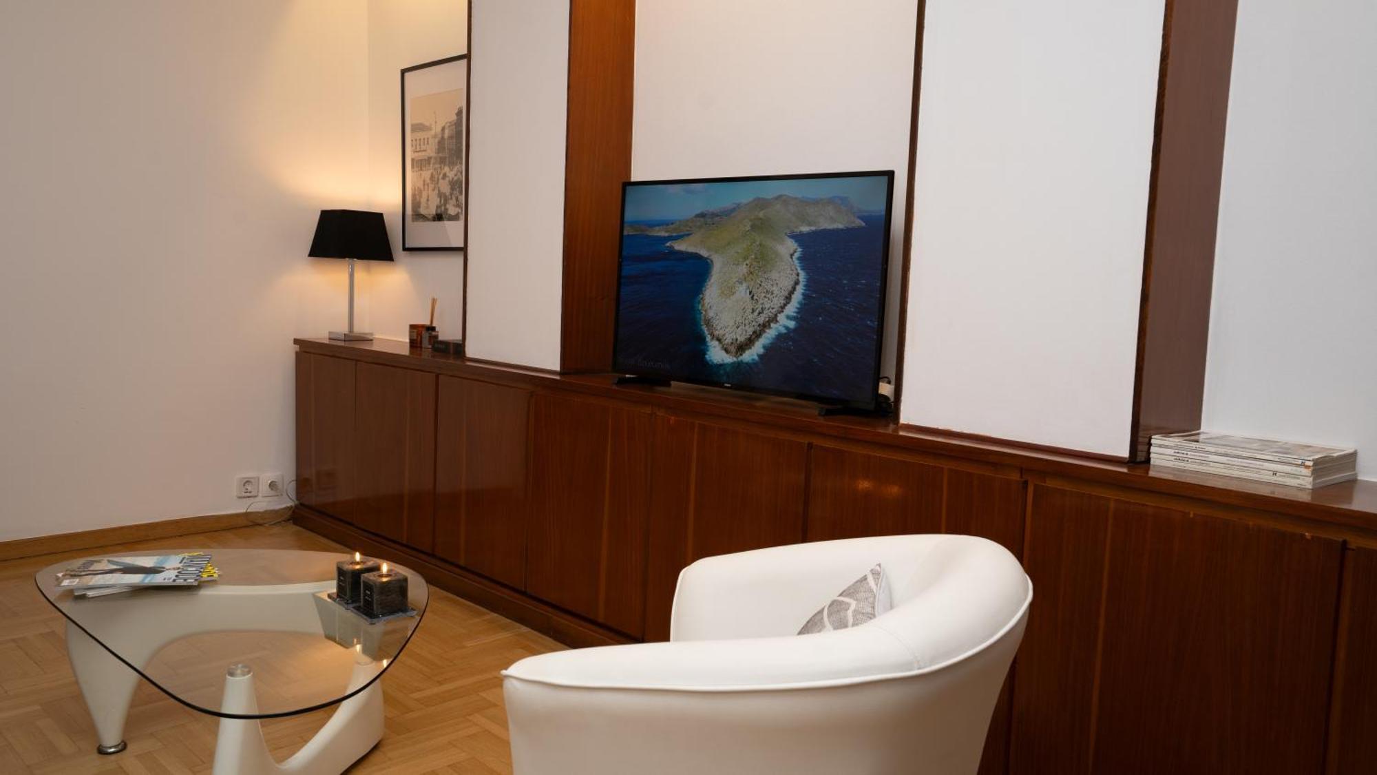Quiet City Center Apt On A Pedestrian Street Atenas Exterior foto